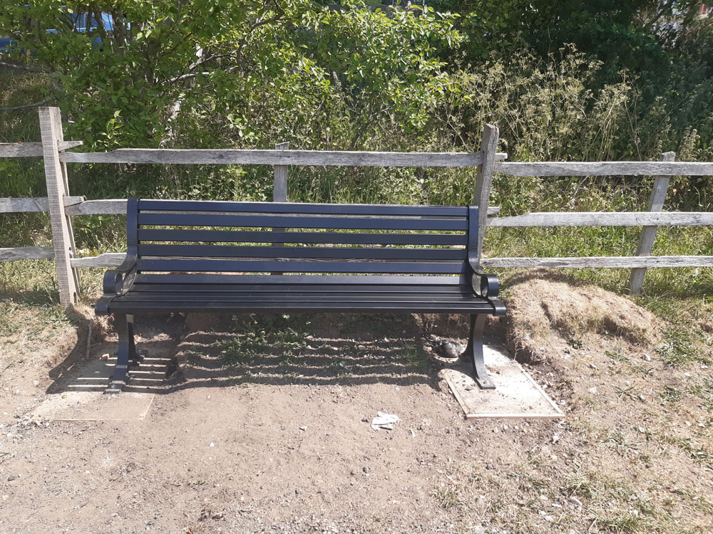 Bench at top of West Common by Long Leys Road/Yarborough Road